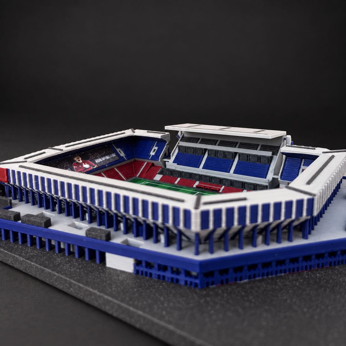 Barevný model stadionu Letná – studiový detail hlavní tribuny