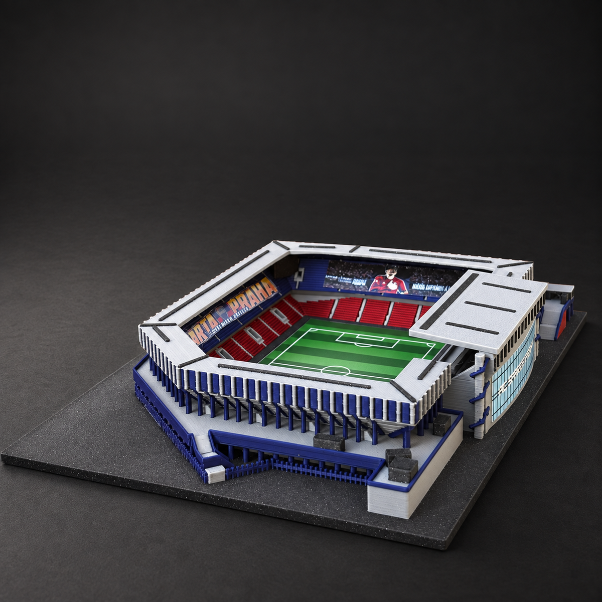 Barevný model stadionu Letná – boční studiový pohled